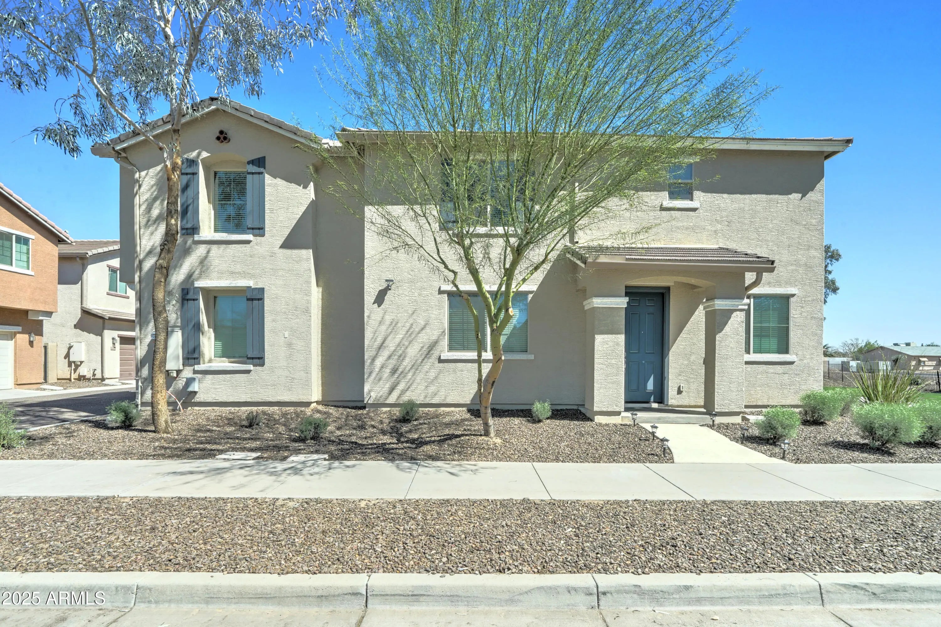 Photo of Listing #6903181