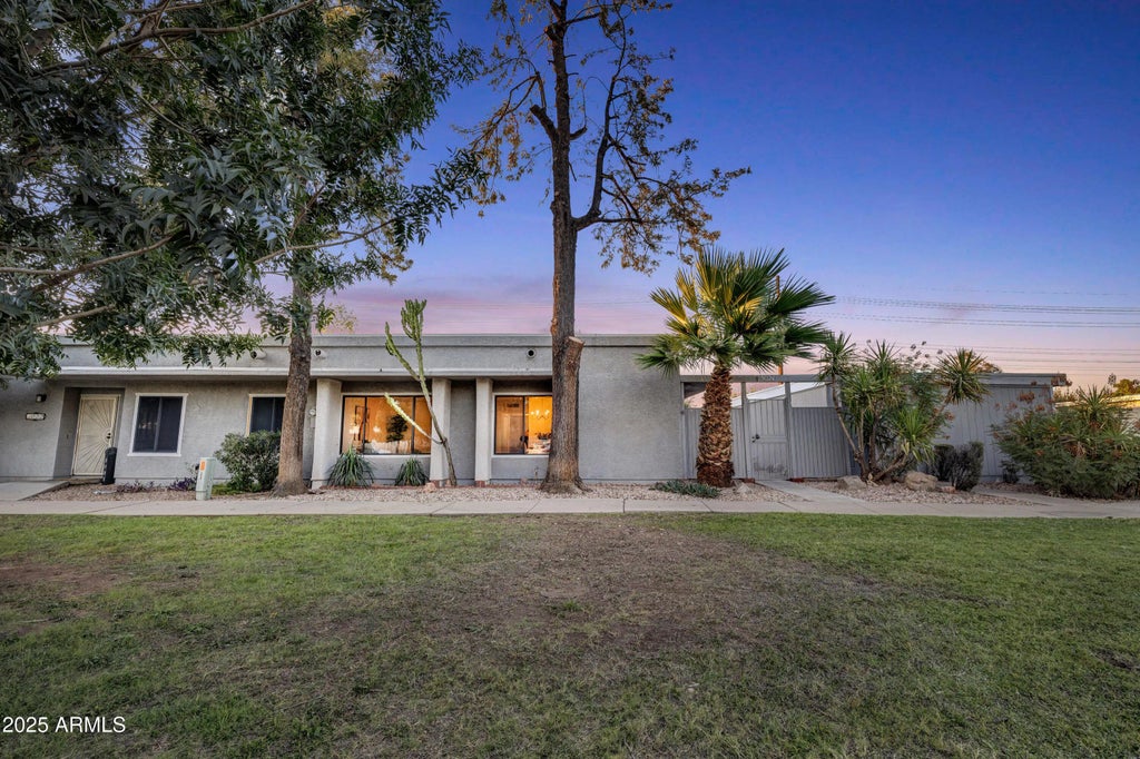 5024 W New World Drive, Glendale