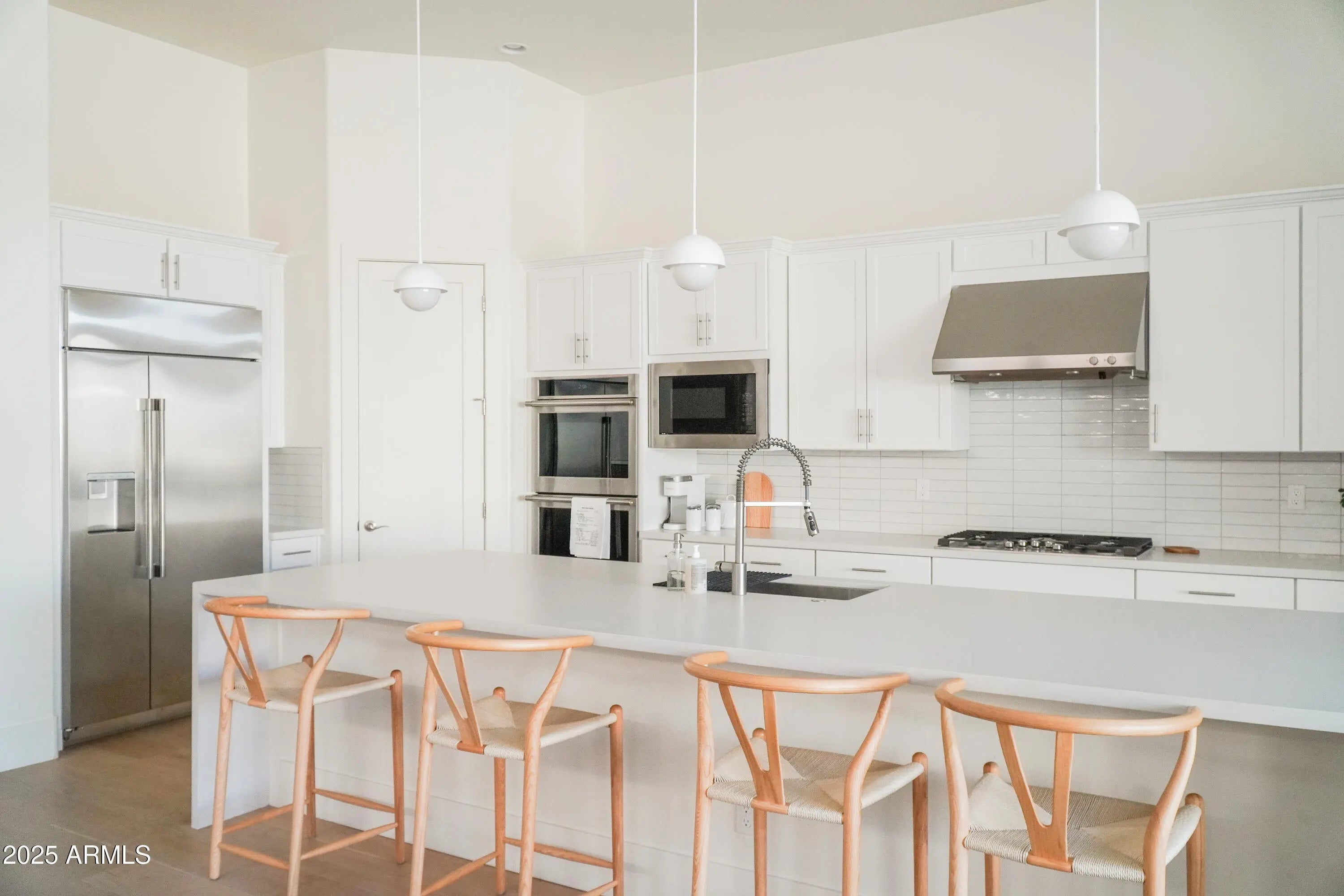 Photo of Listing #6903230