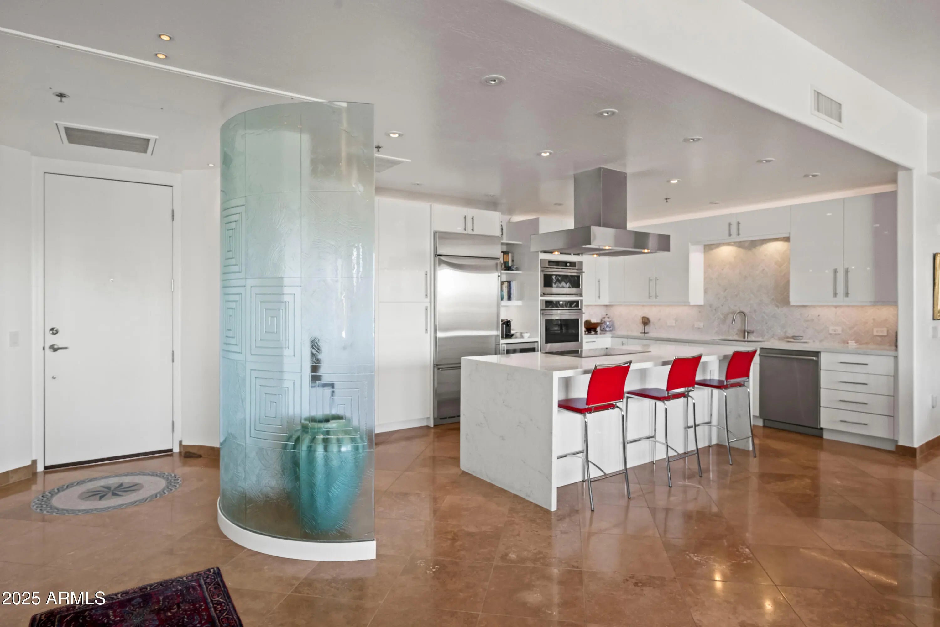 Photo of Listing #6903635