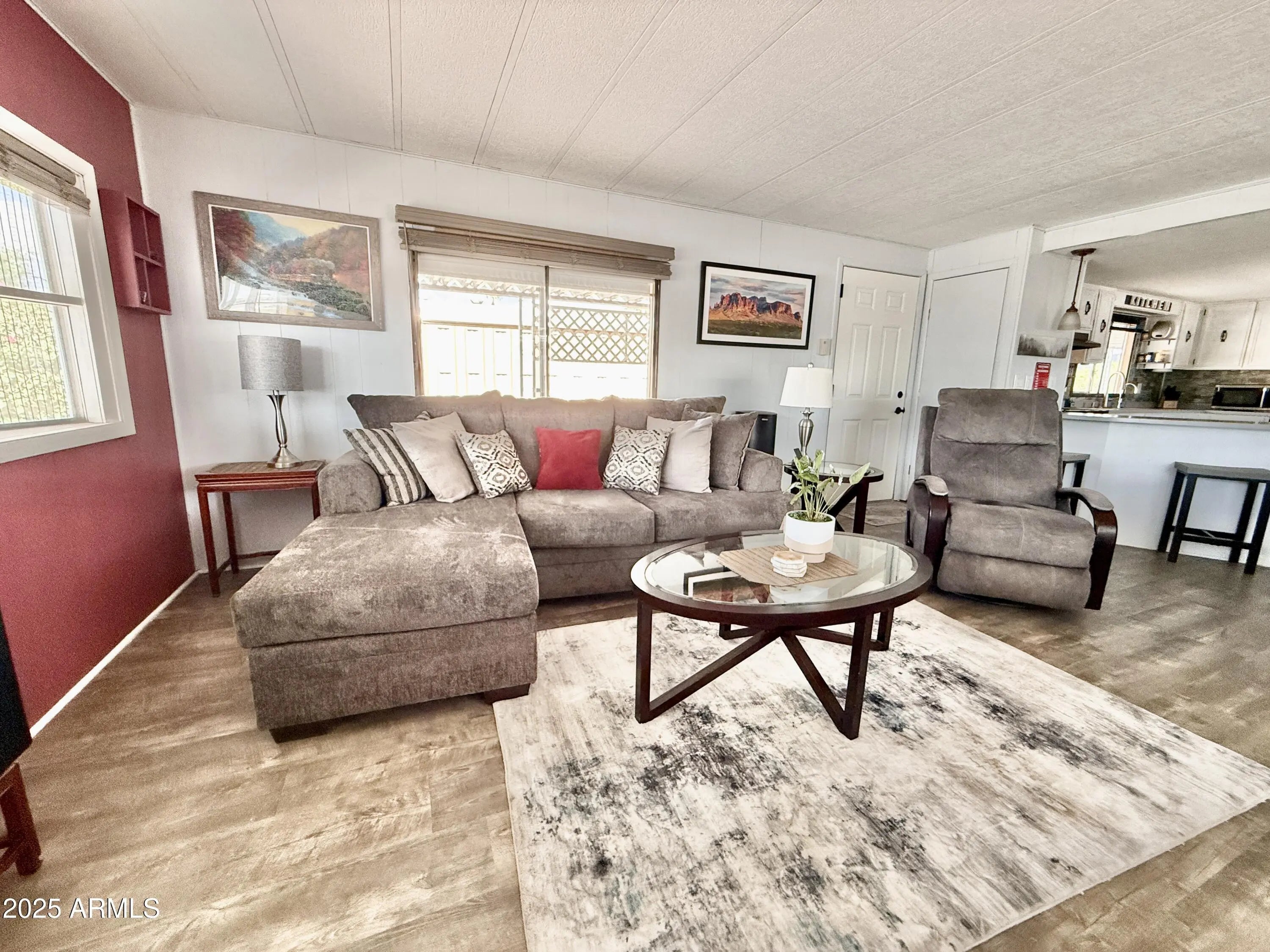 Photo of Listing #6903678