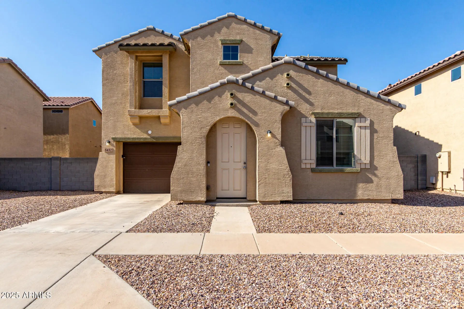 Photo of Listing #6907821