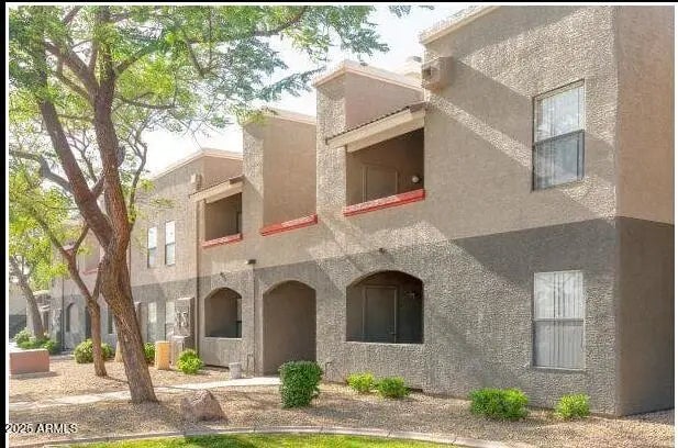 Photo of Listing #6903801