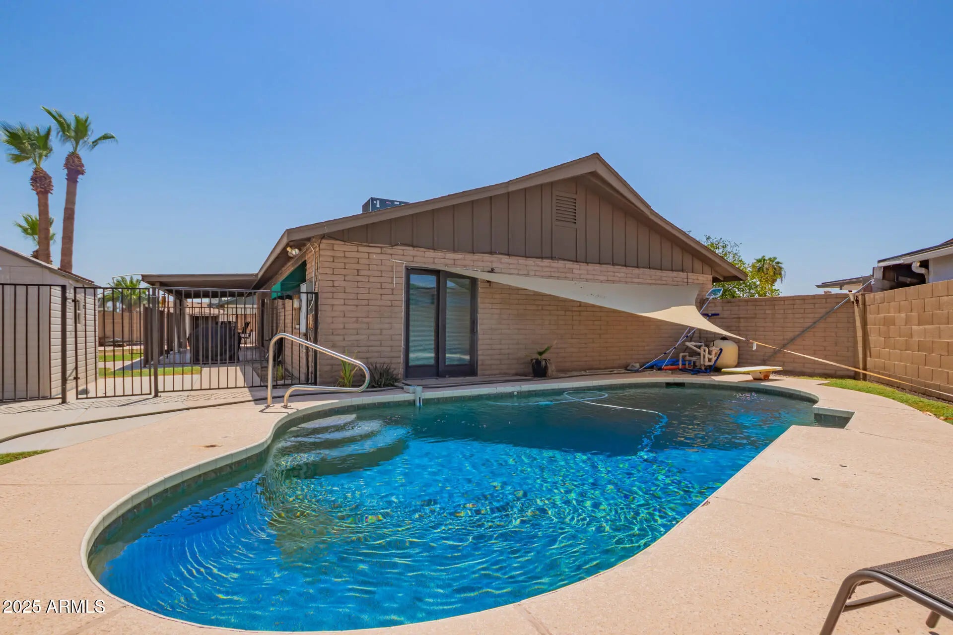 Photo of Listing #6912183