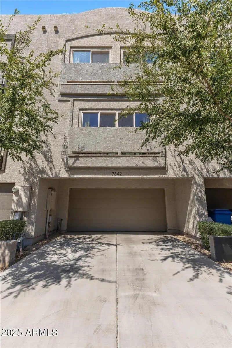 Photo of Listing #6904323