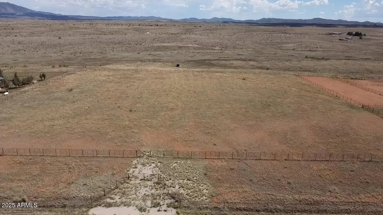 Photo of Listing #6904325