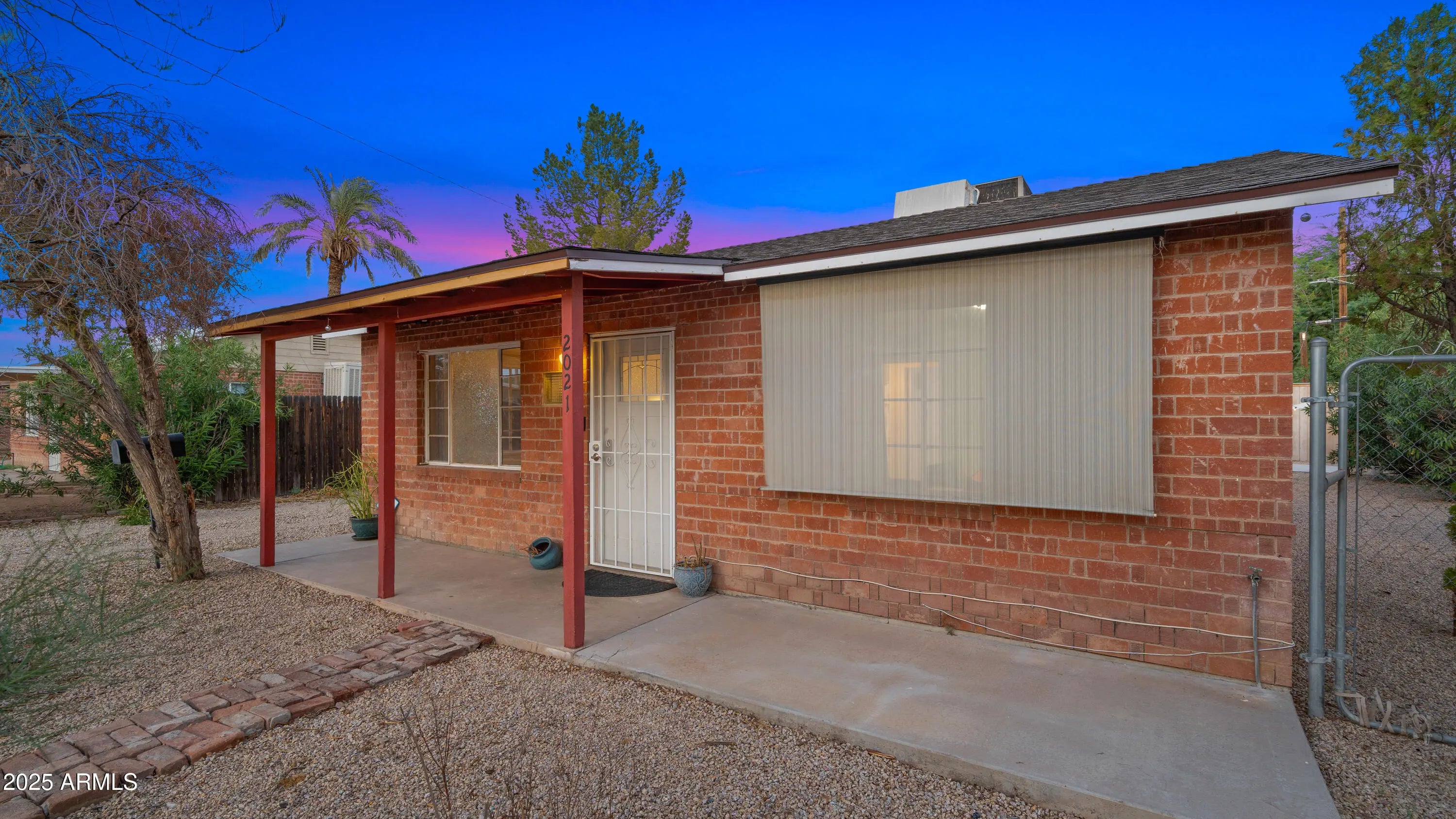 Photo of Listing #6913822