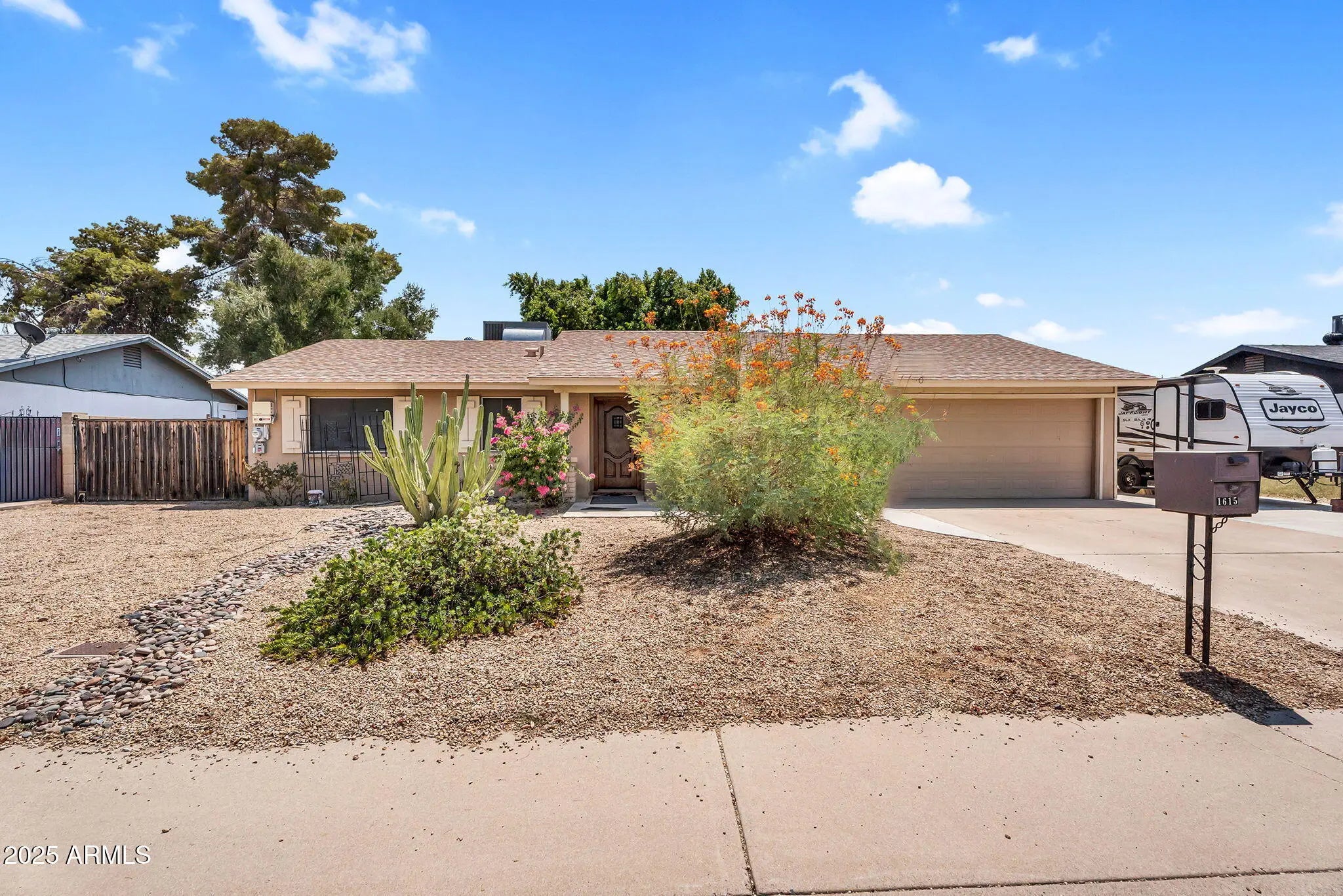 Photo of Listing #6906479