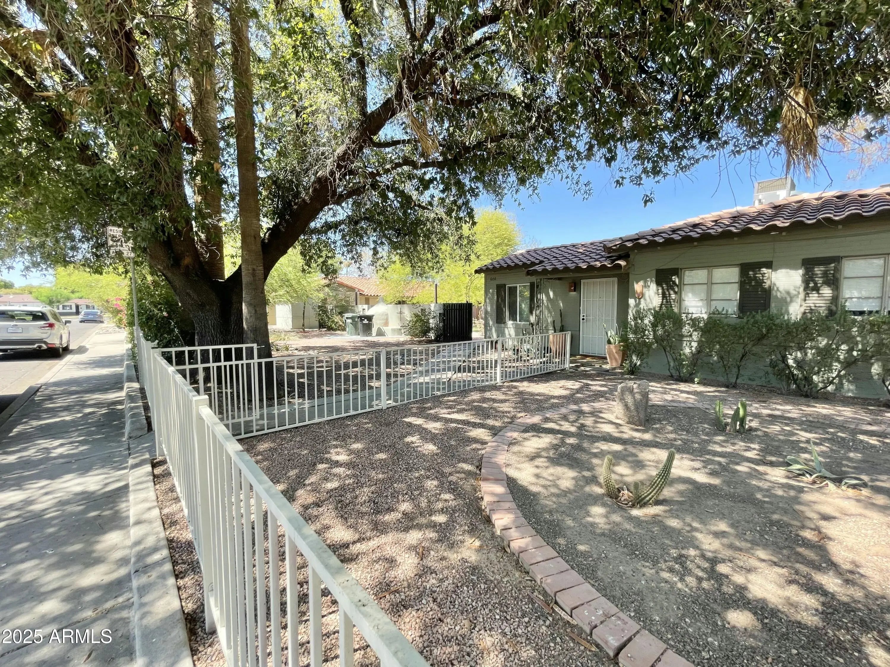 Photo of Listing #6904423