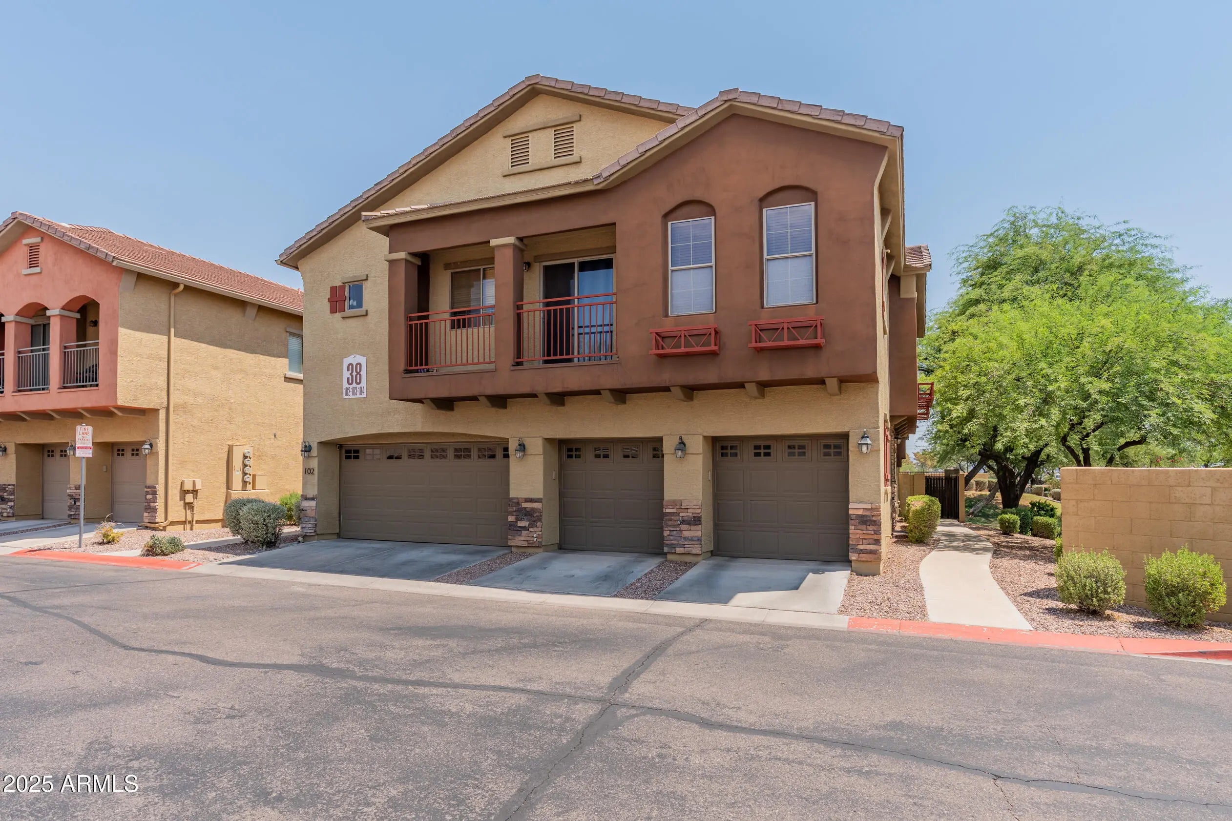 Photo of Listing #6908763