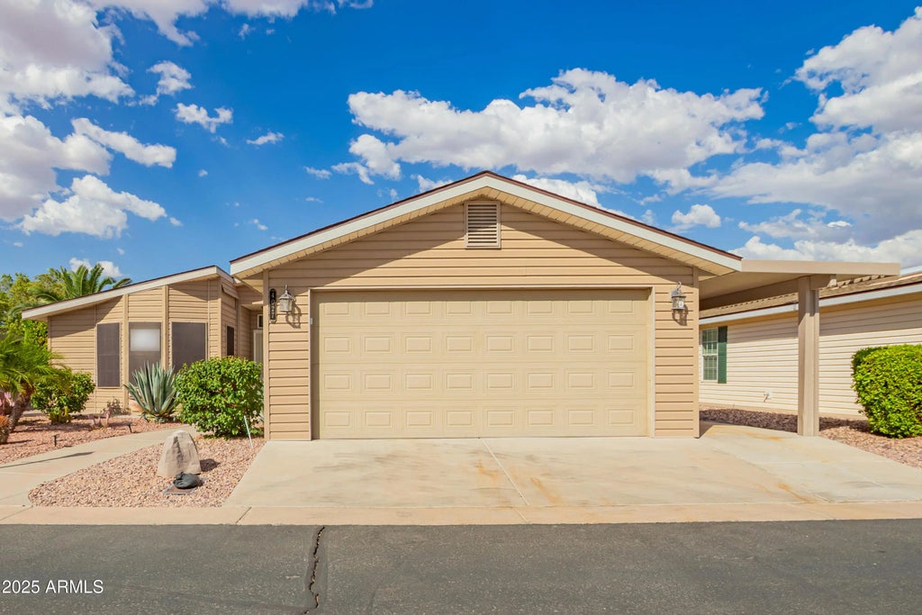 3301 S Goldfield Road (unit 4027), Apache Junction