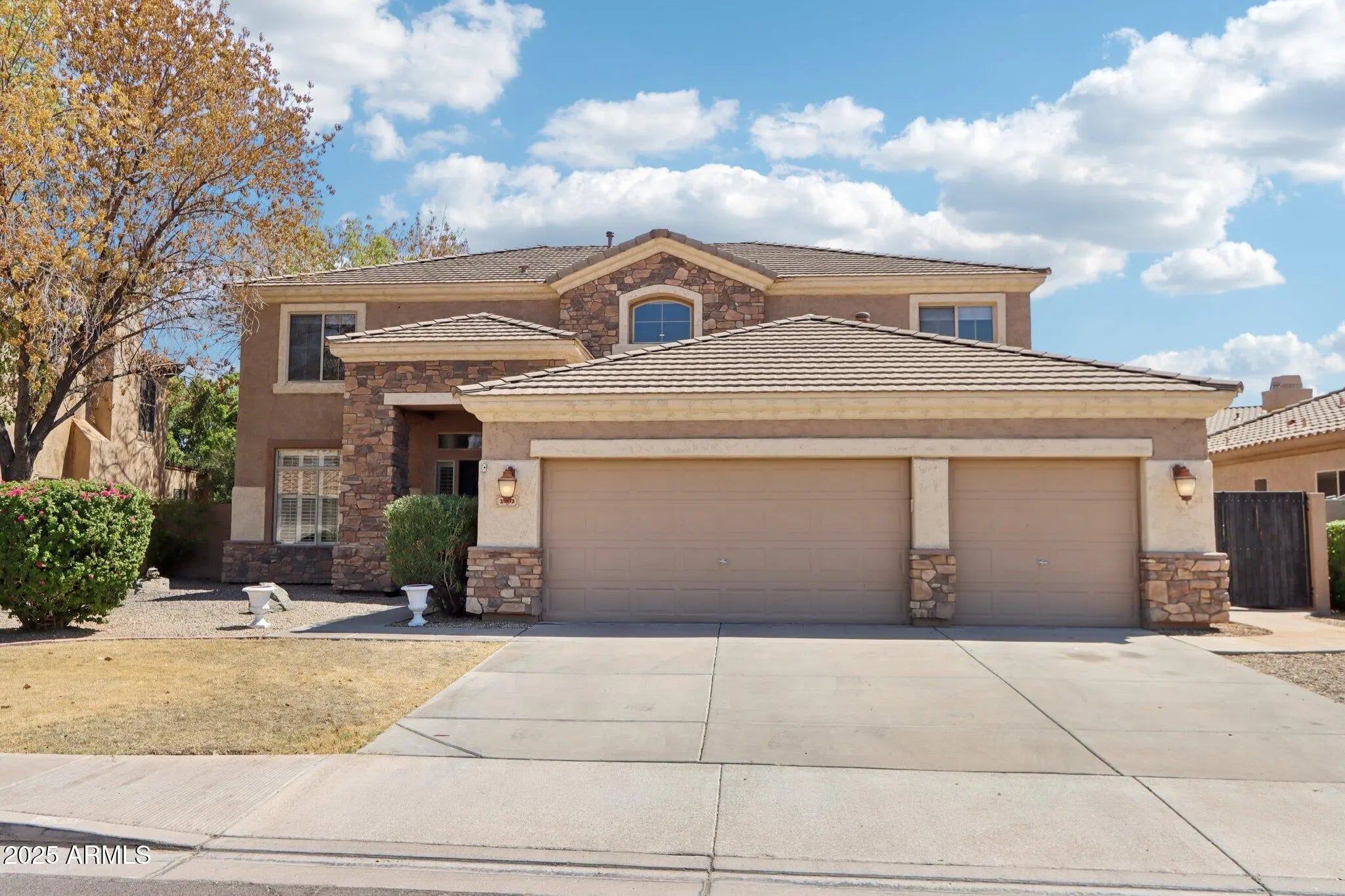 Photo of Listing #6904775