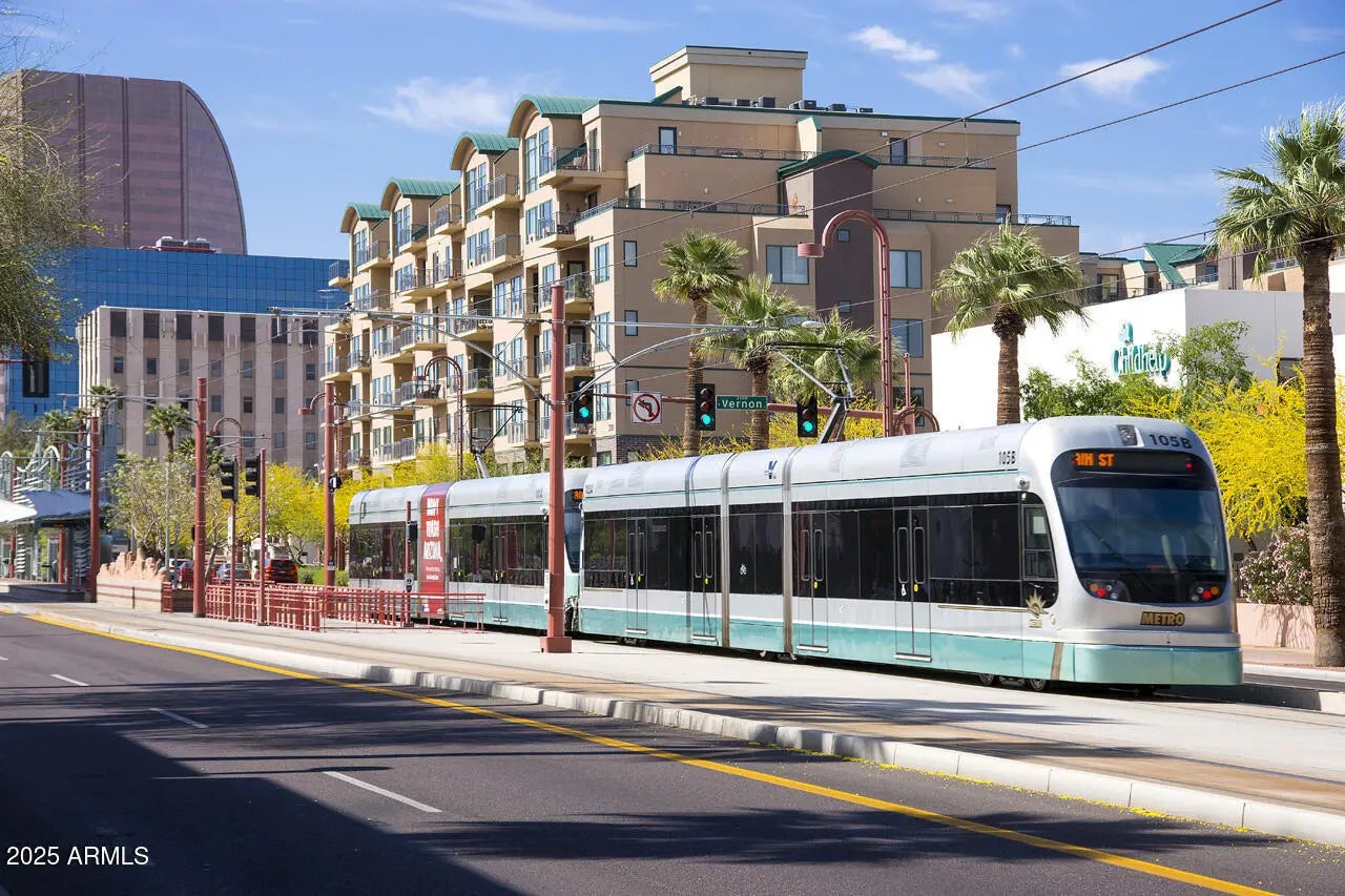 Photo of Listing #6924995