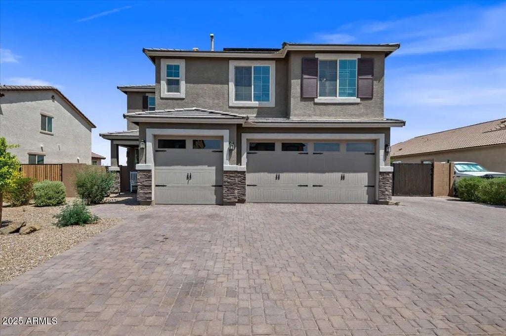 10052 E Hay Loft Road, Florence