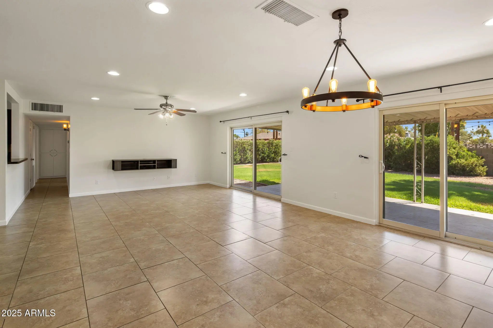 Photo of Listing #6904536