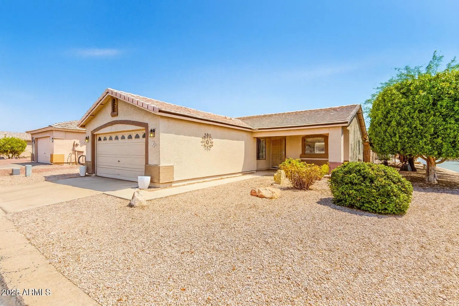 Photo of Listing #6905731