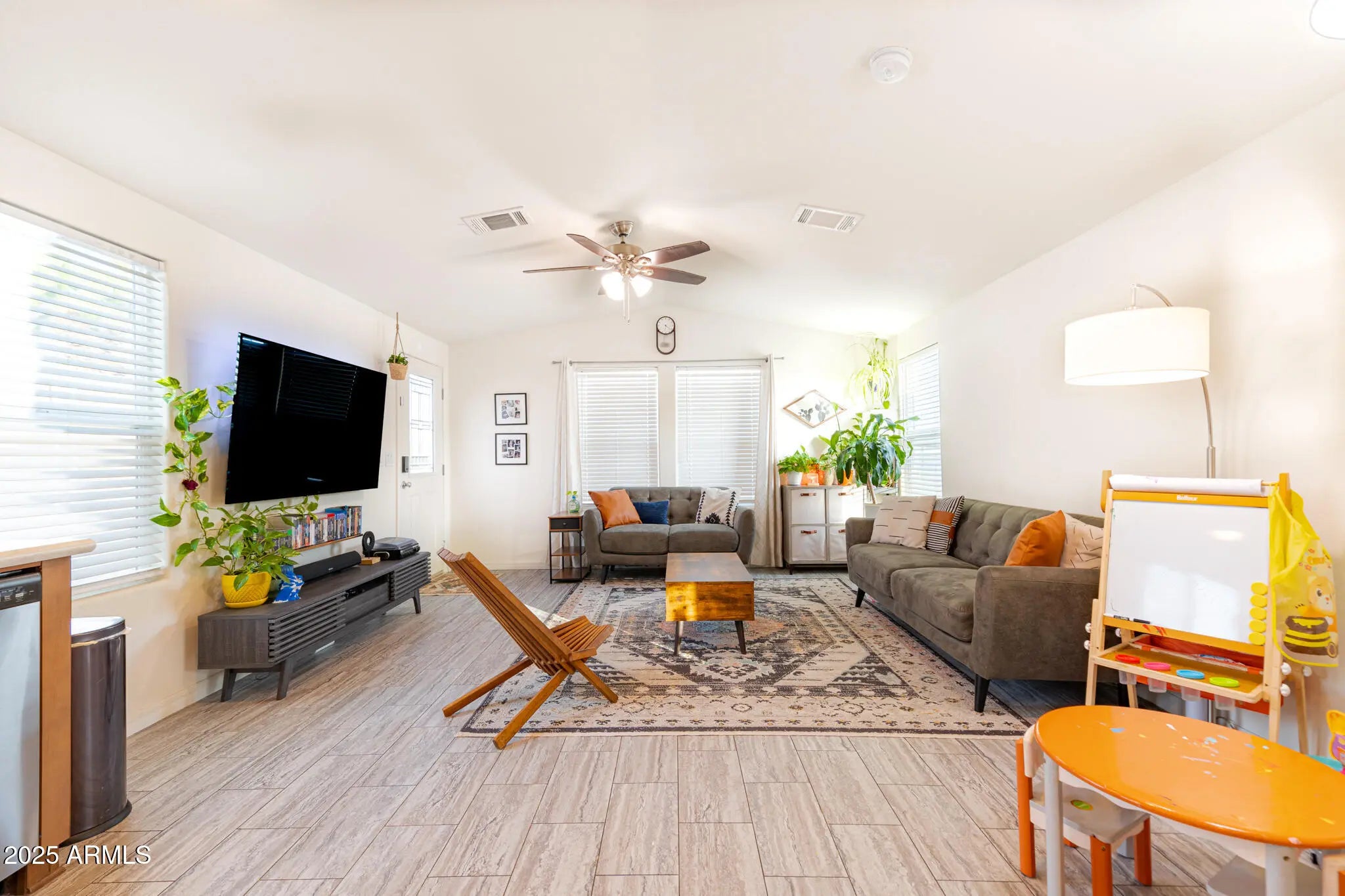 Photo of Listing #6908102