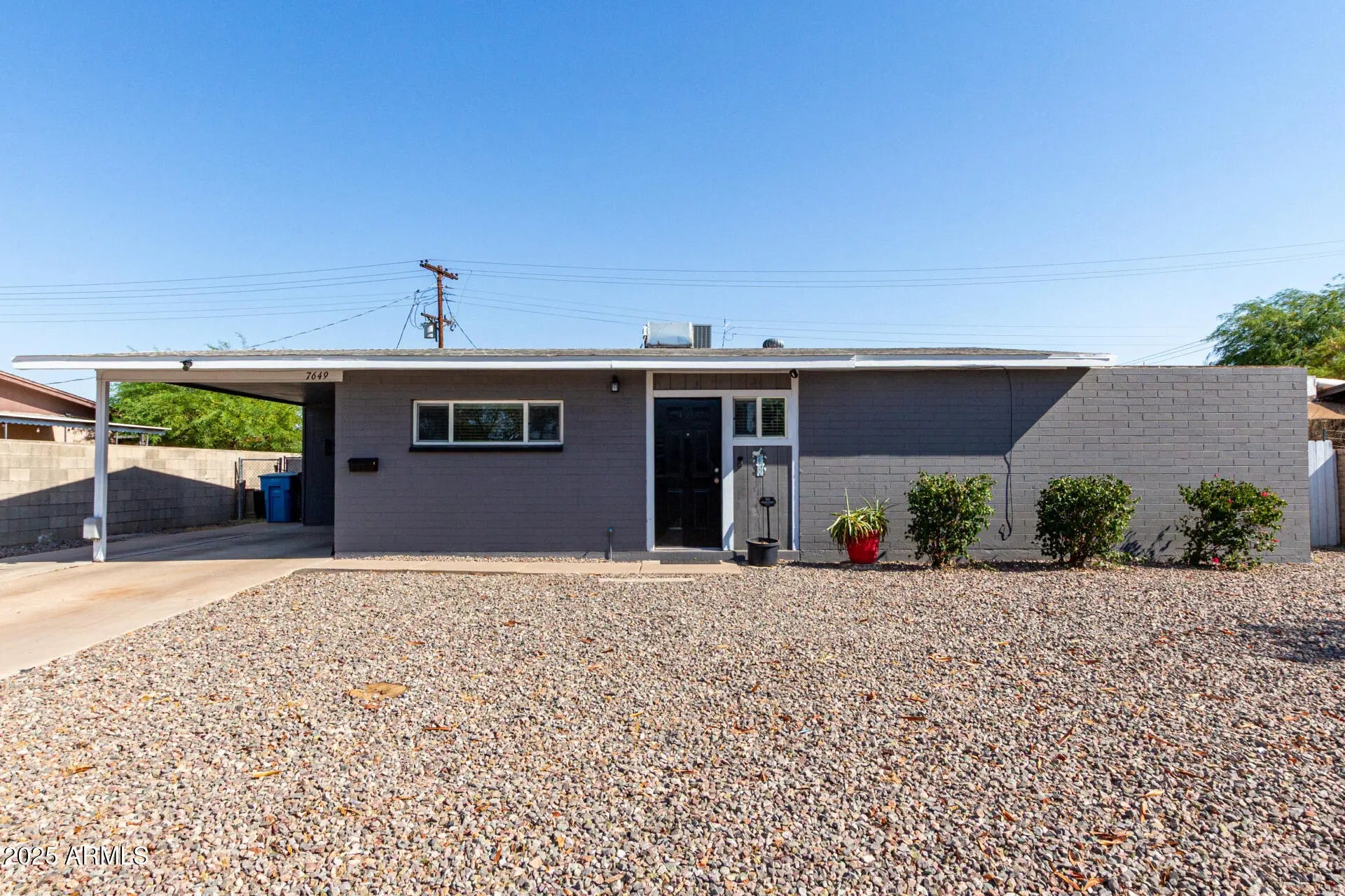 Photo of Listing #6904937