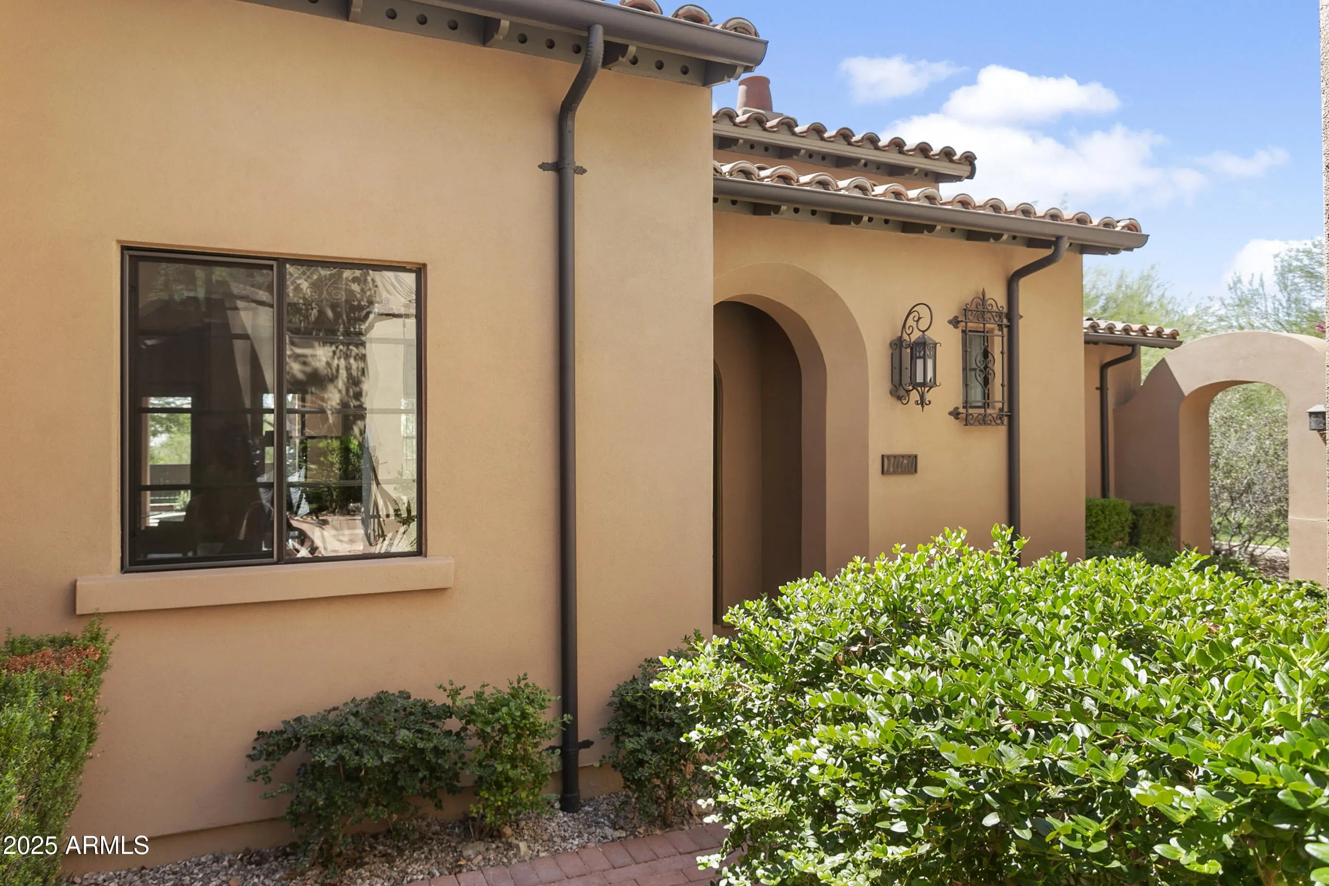 Photo of Listing #6904855