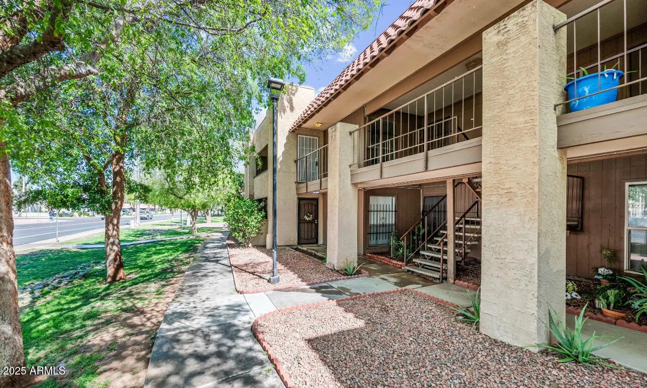 Photo of Listing #6904879