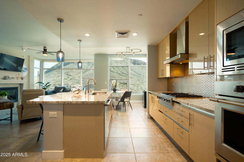 140 E Rio Salado Parkway (unit 412), Tempe