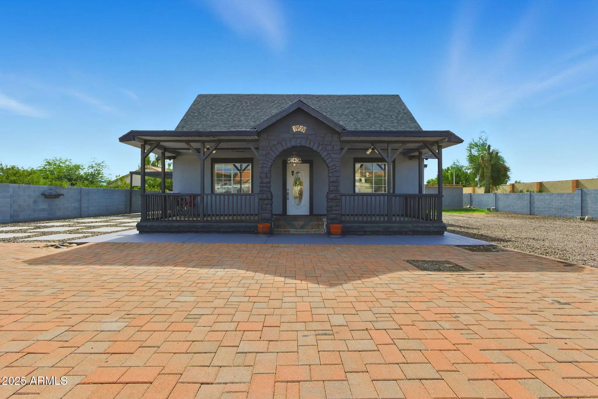 Photo of Listing #6937617