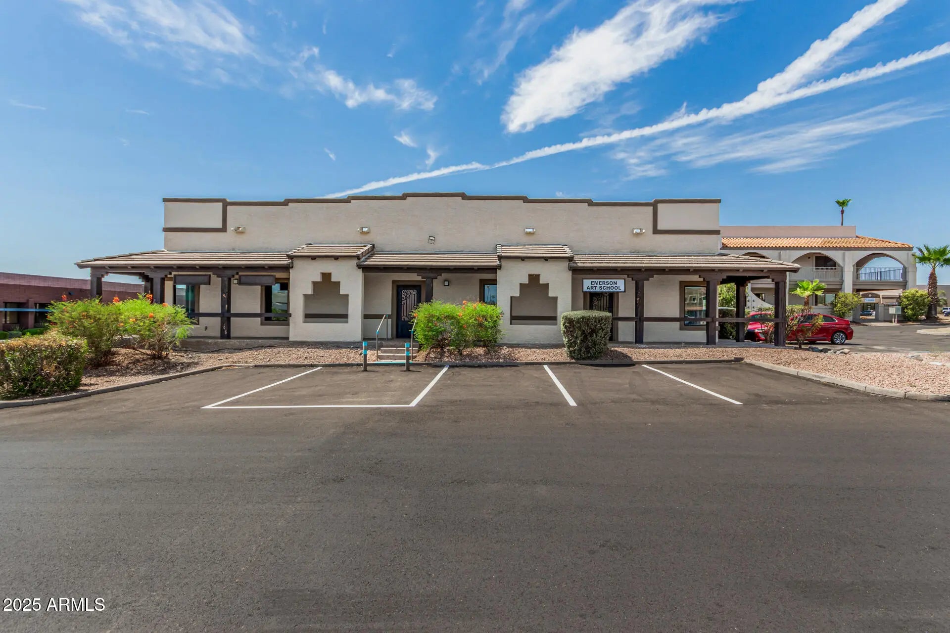 Photo of Listing #6904890