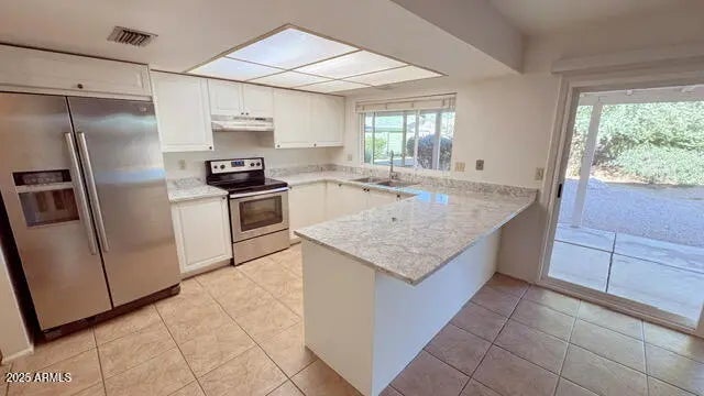 Photo of Listing #6904912