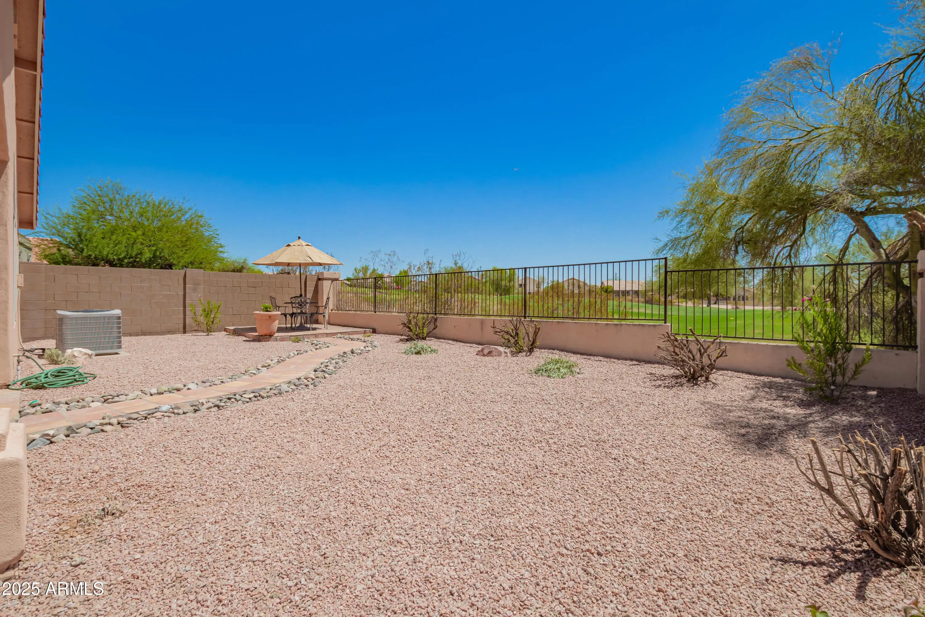 Photo of Listing #6905021