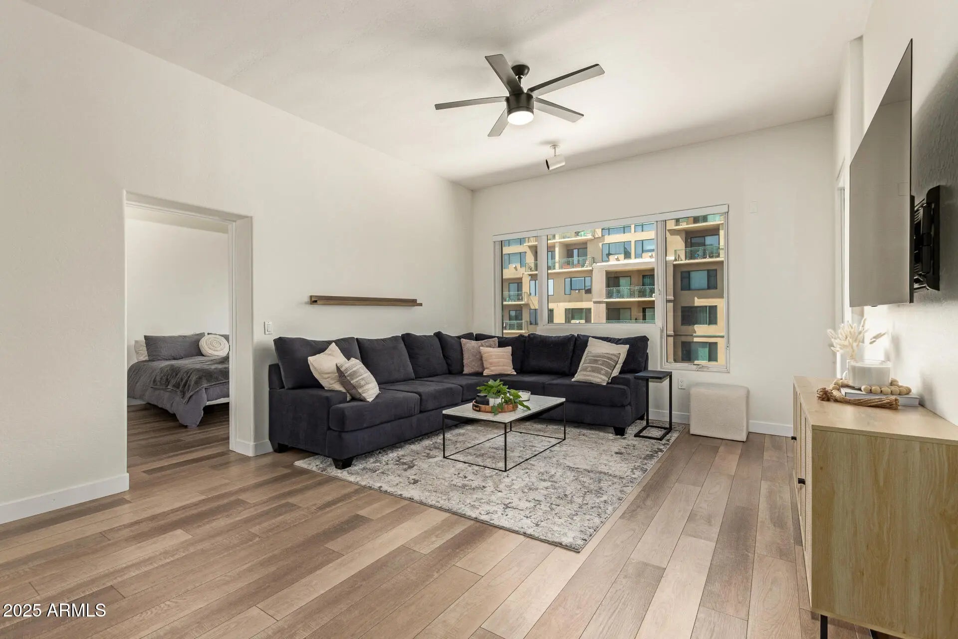 Photo of Listing #6906638