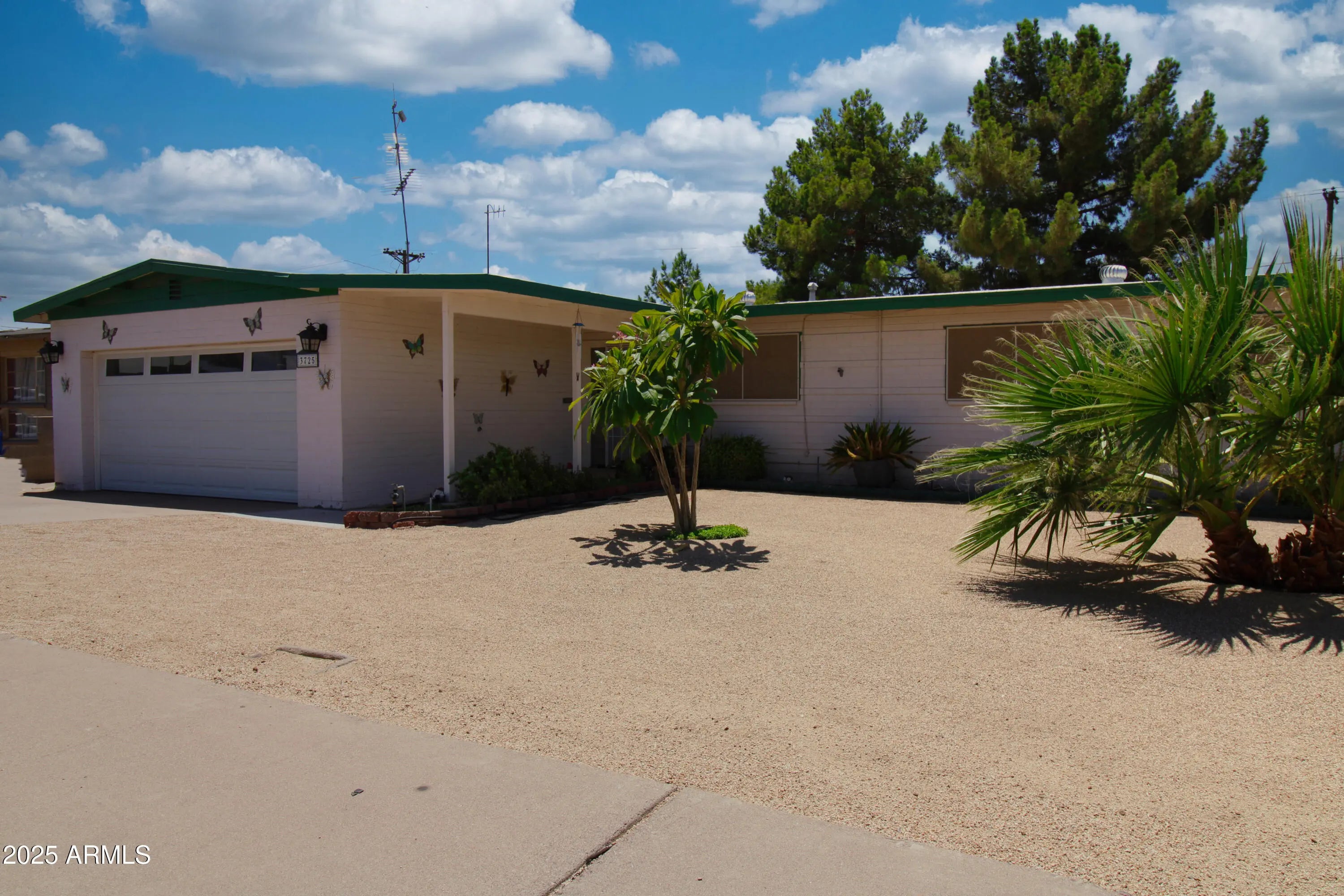 Photo of Listing #6930401