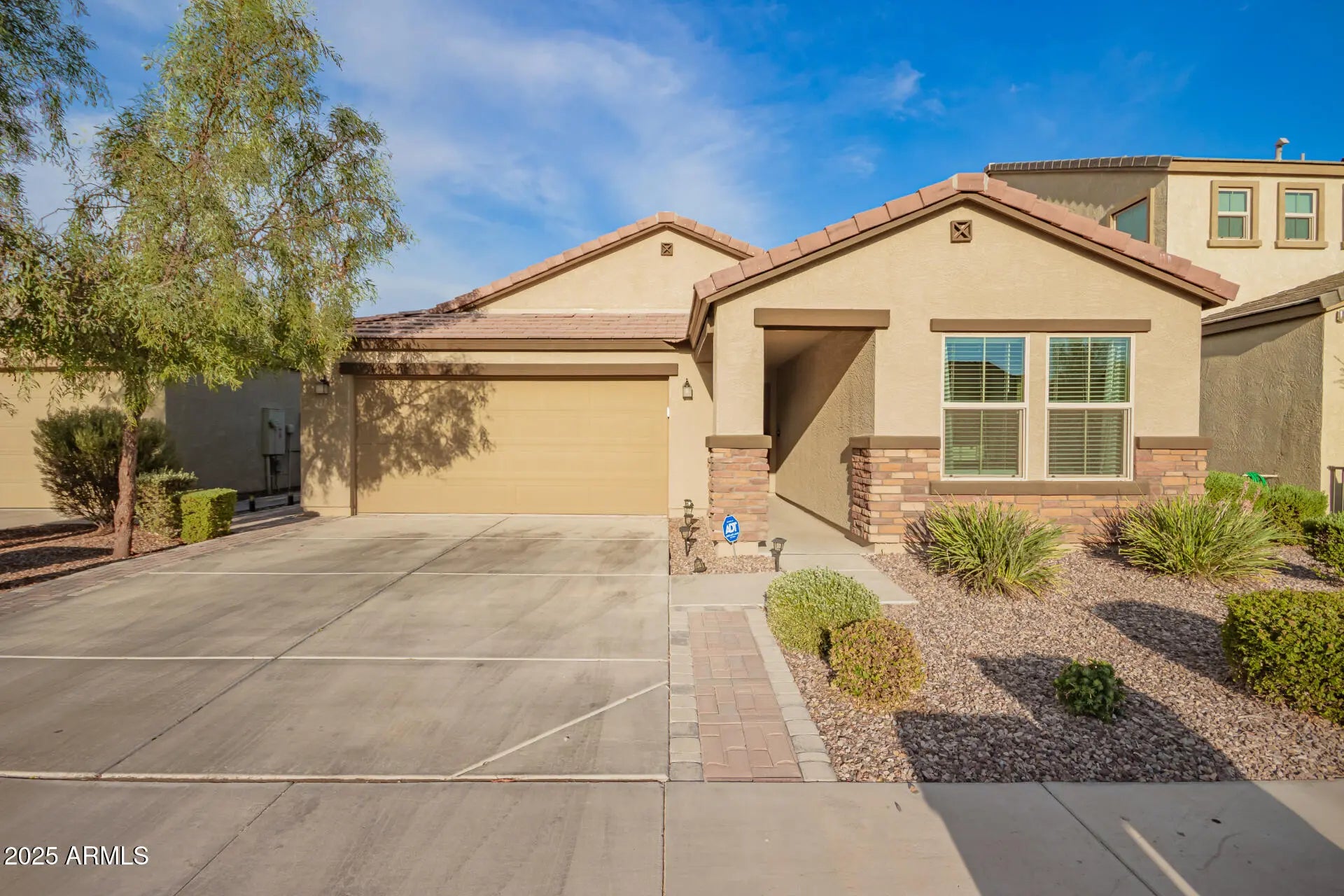 Photo of Listing #6905783