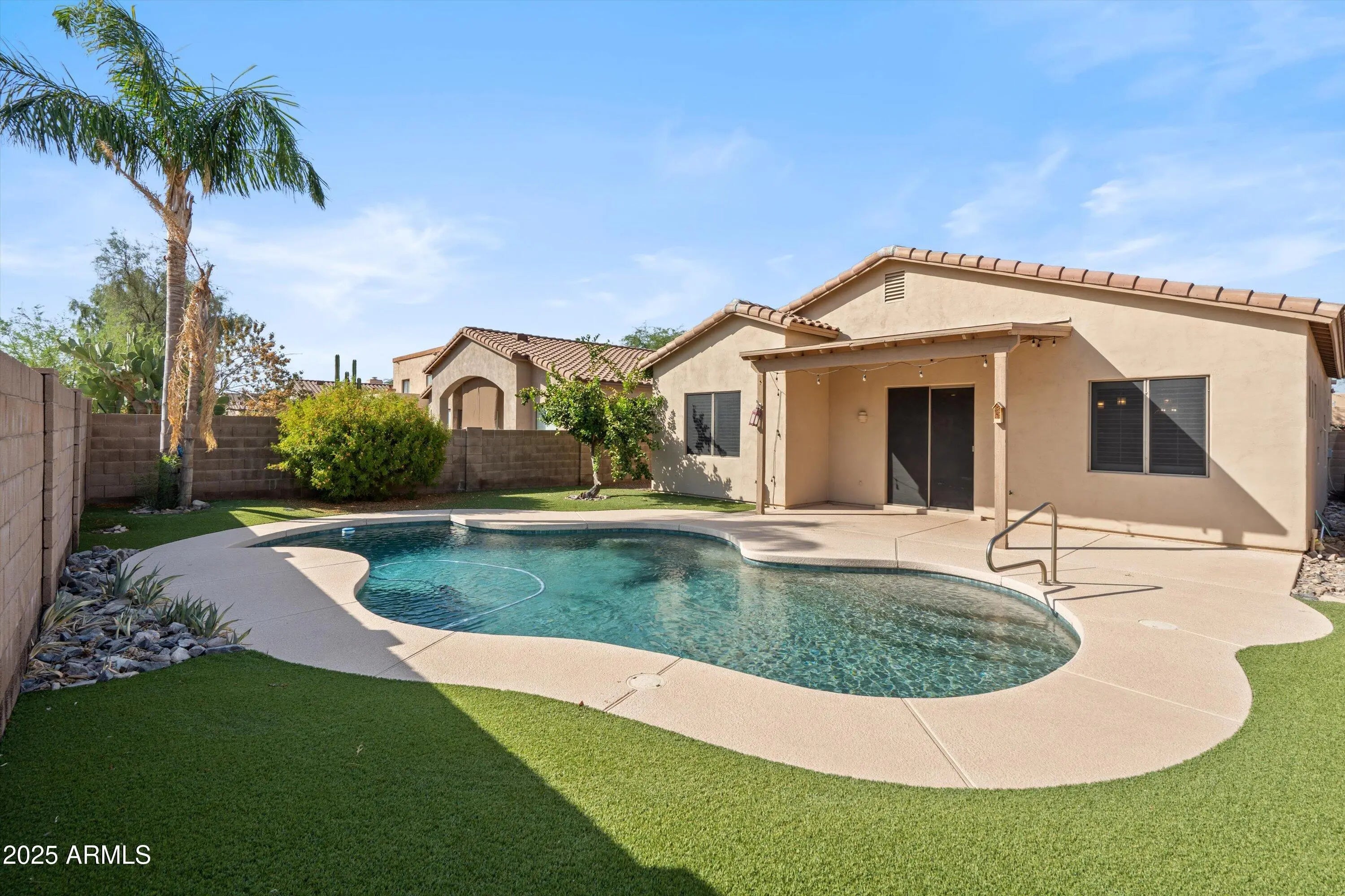 Photo of Listing #6905275