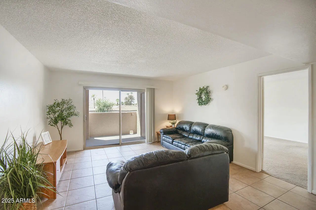 Photo of Listing #6905376