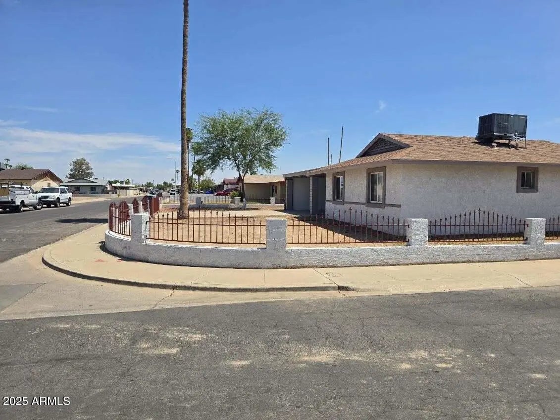 Photo of Listing #6905309