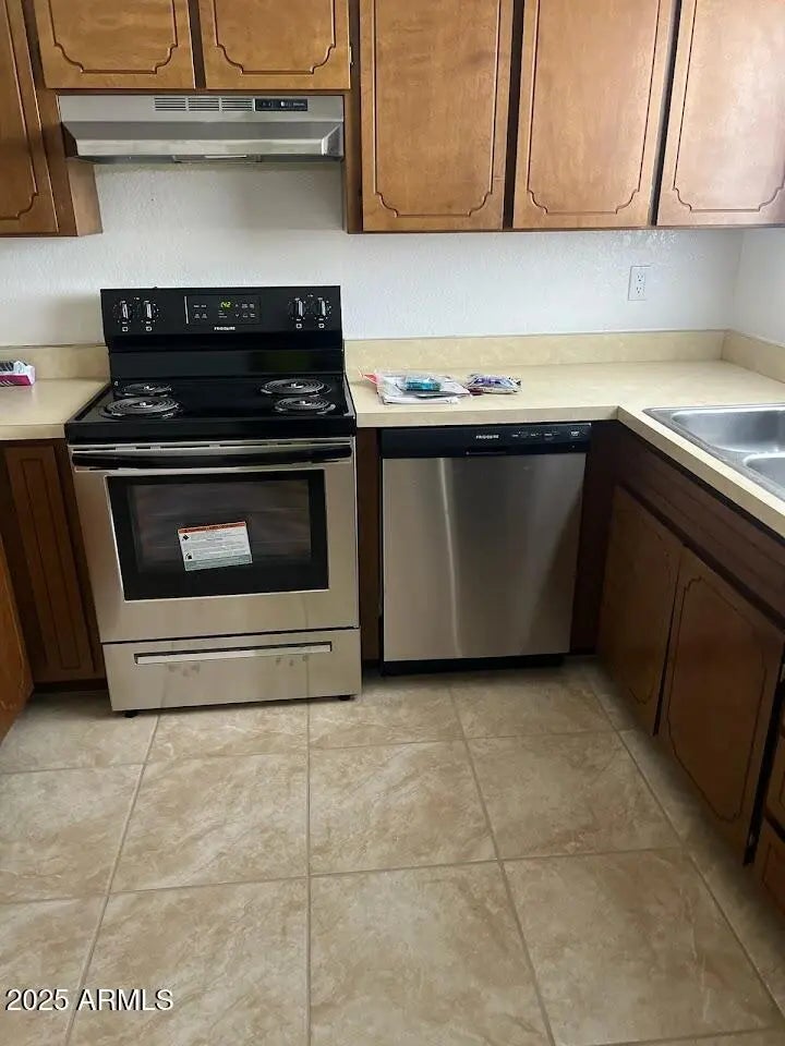 Photo of Listing #6905636