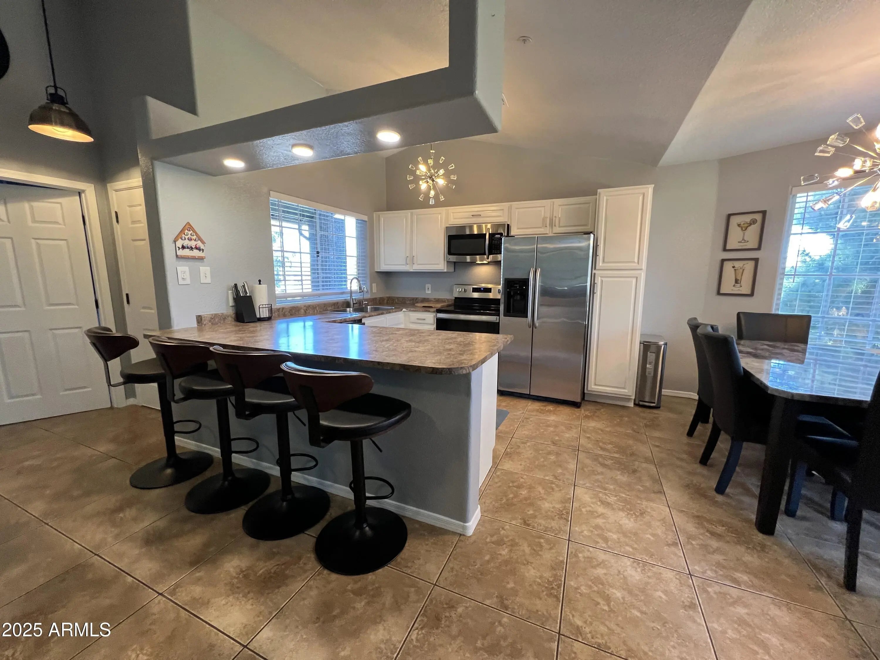 Photo of Listing #6906210