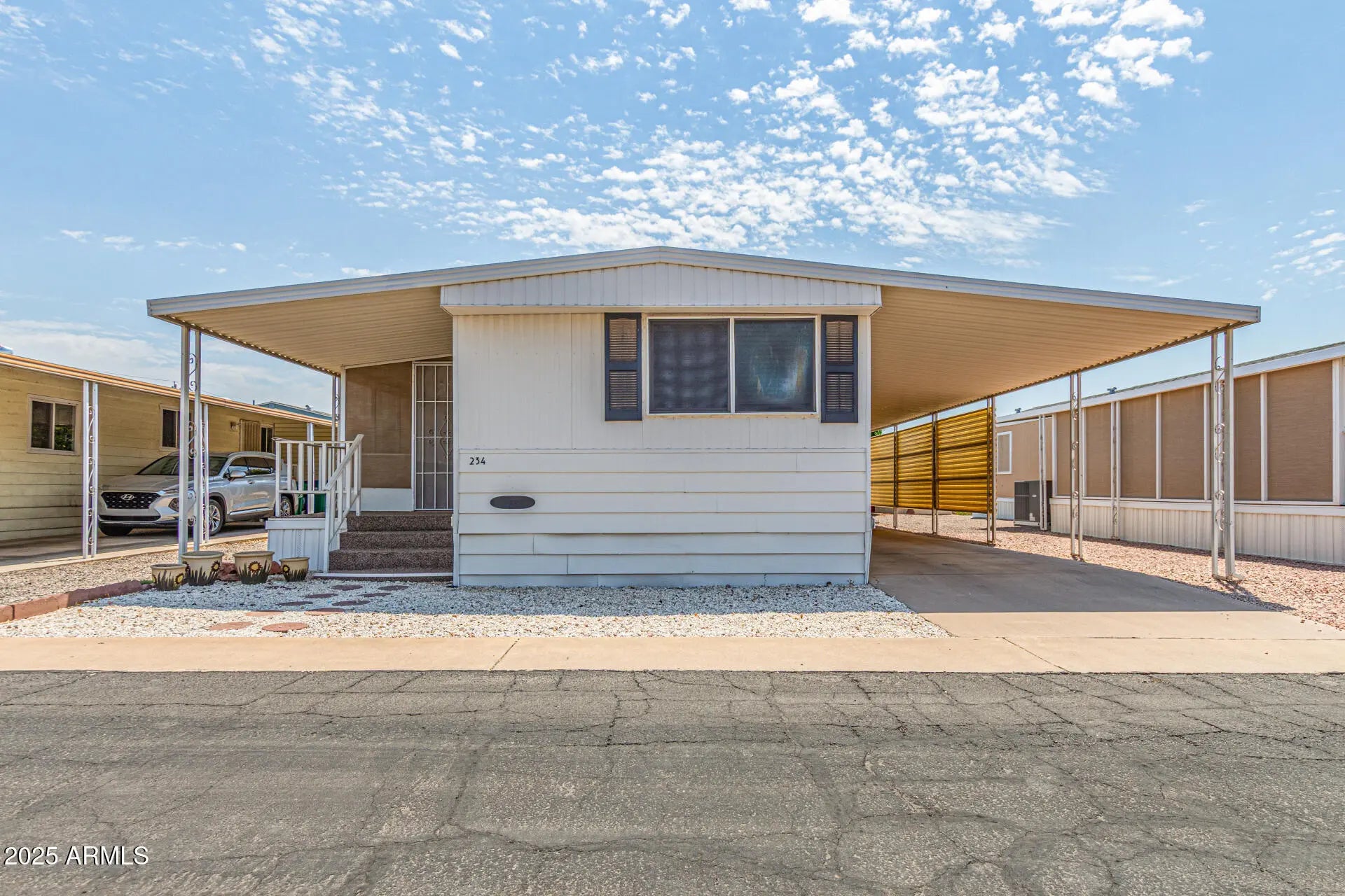 Photo of Listing #6906076