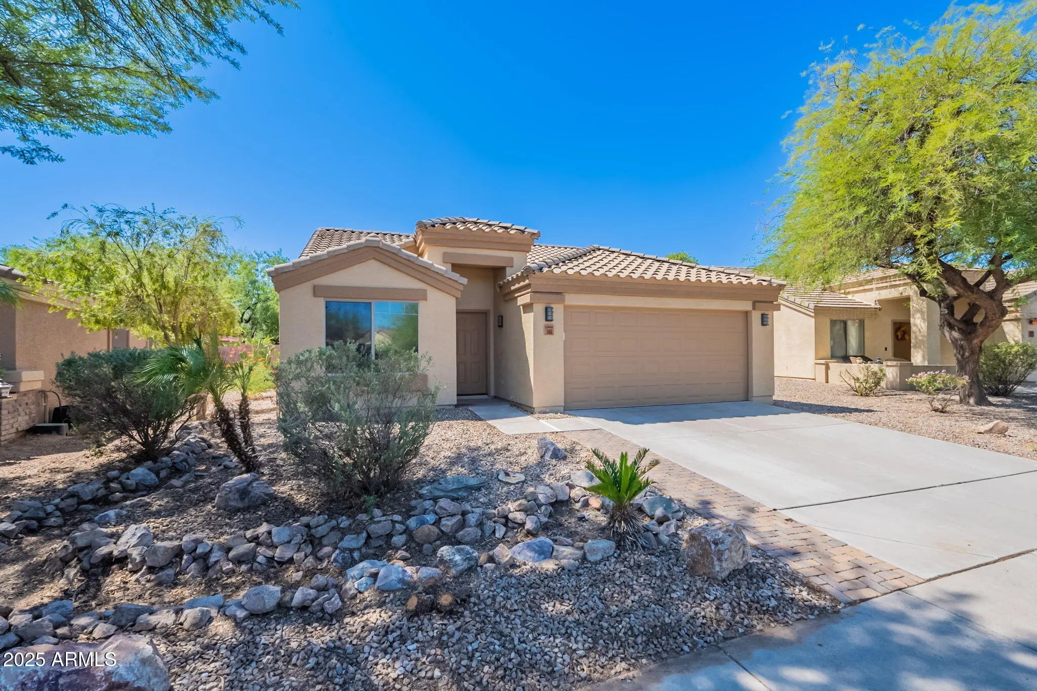 Photo of Listing #6924452