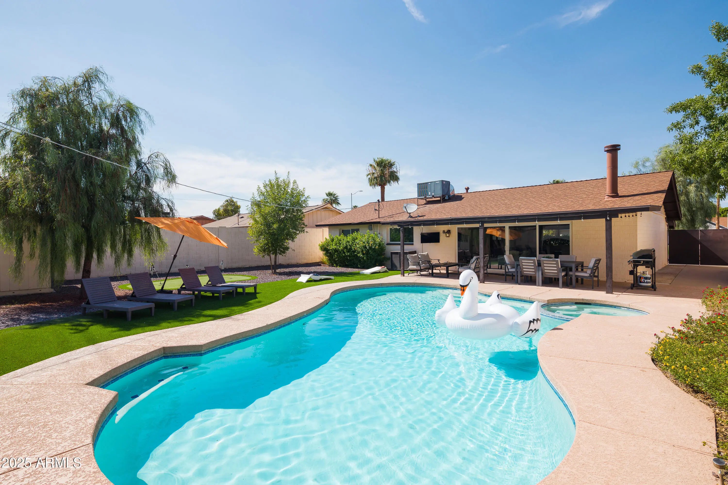 Photo of Listing #6906038