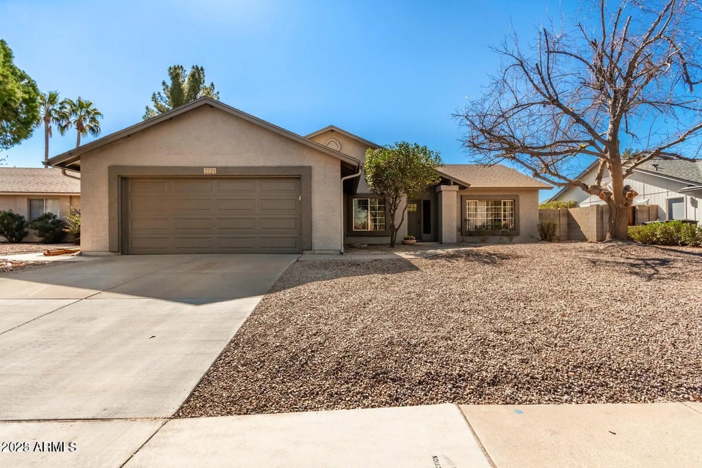 2221 W Rockwell Drive, Chandler