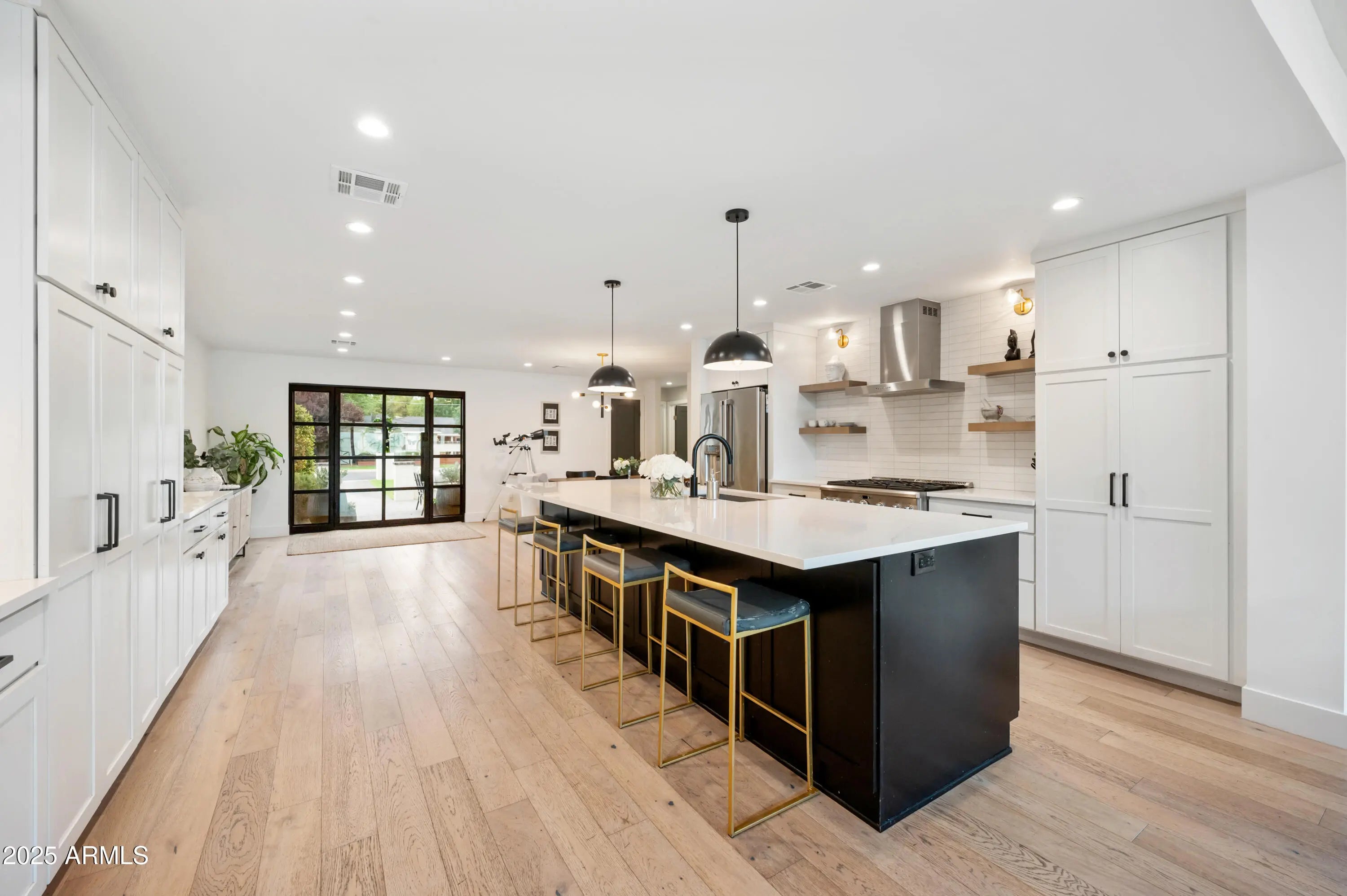 Photo of Listing #6906341