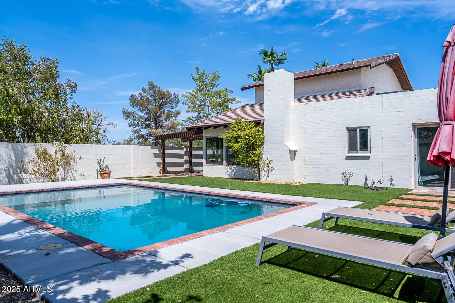 Photo of Listing #6909914