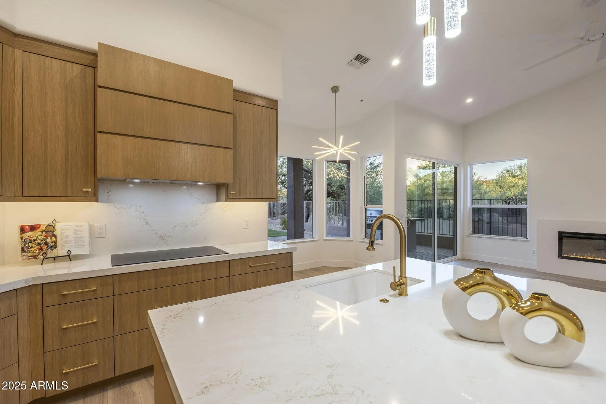 Photo of Listing #6913426