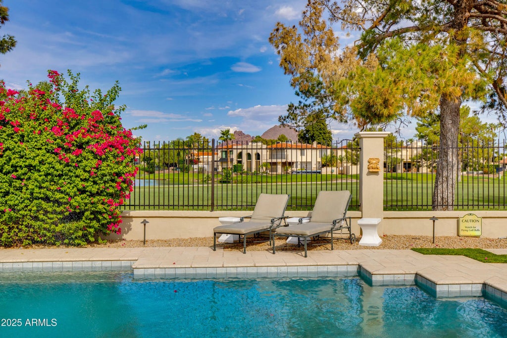 87 Biltmore Estate, Phoenix