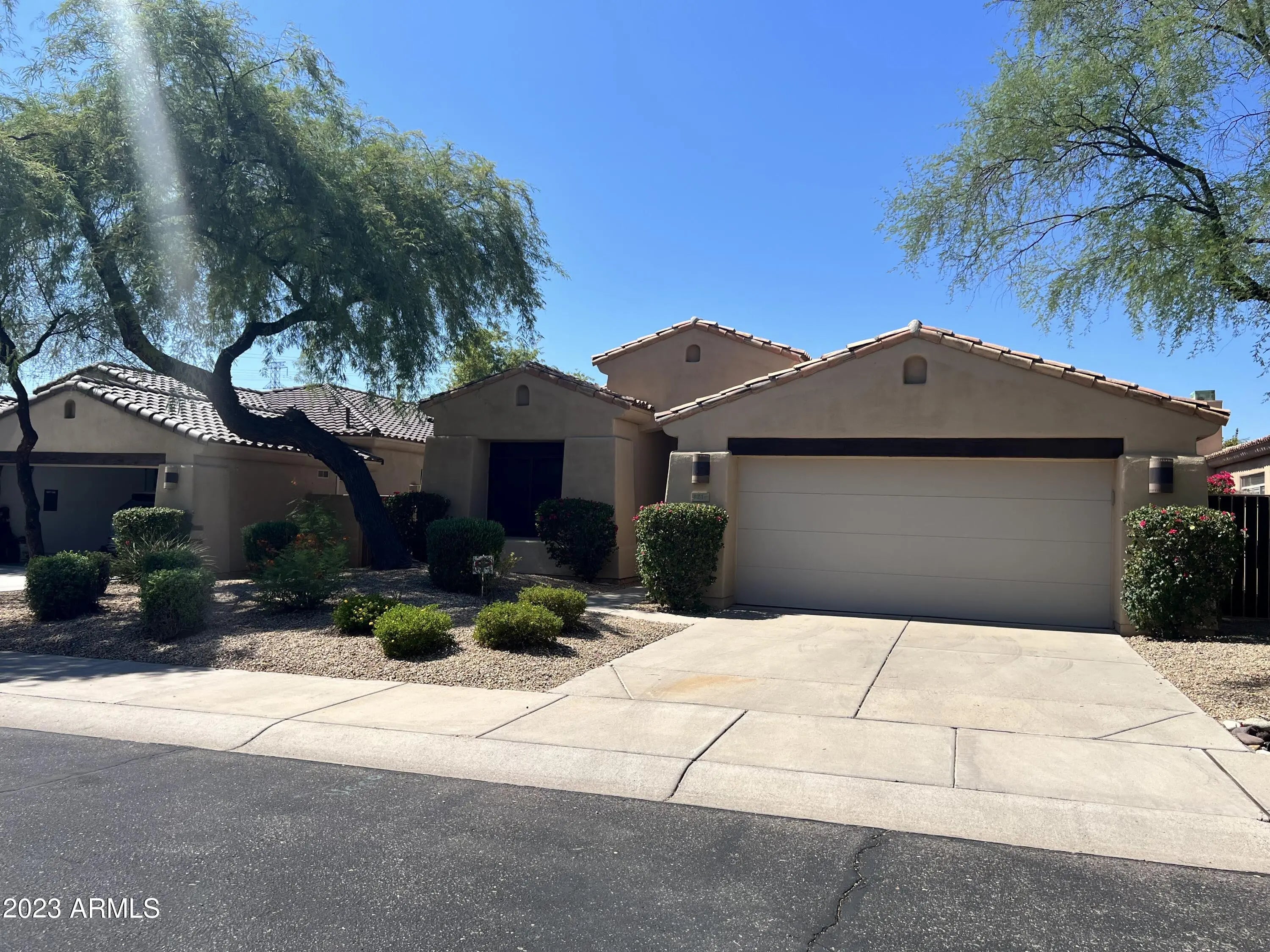 Photo of Listing #6906274