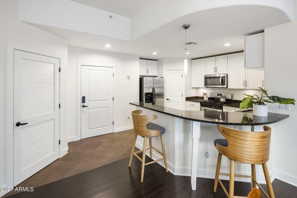 945 E Playa Del Norte Drive (unit 5022), Tempe