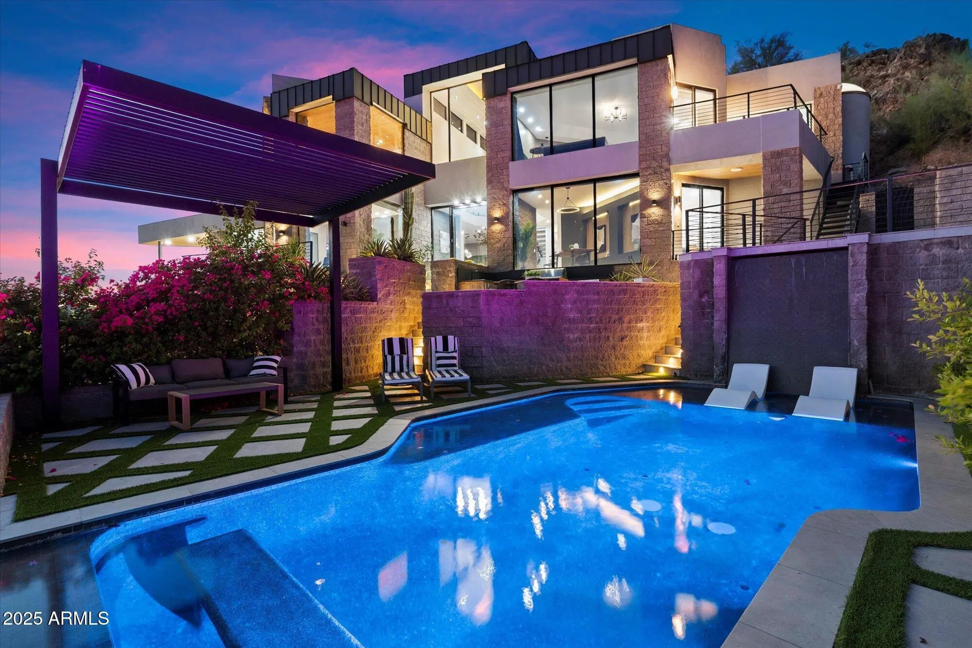 Photo of Listing #6906428