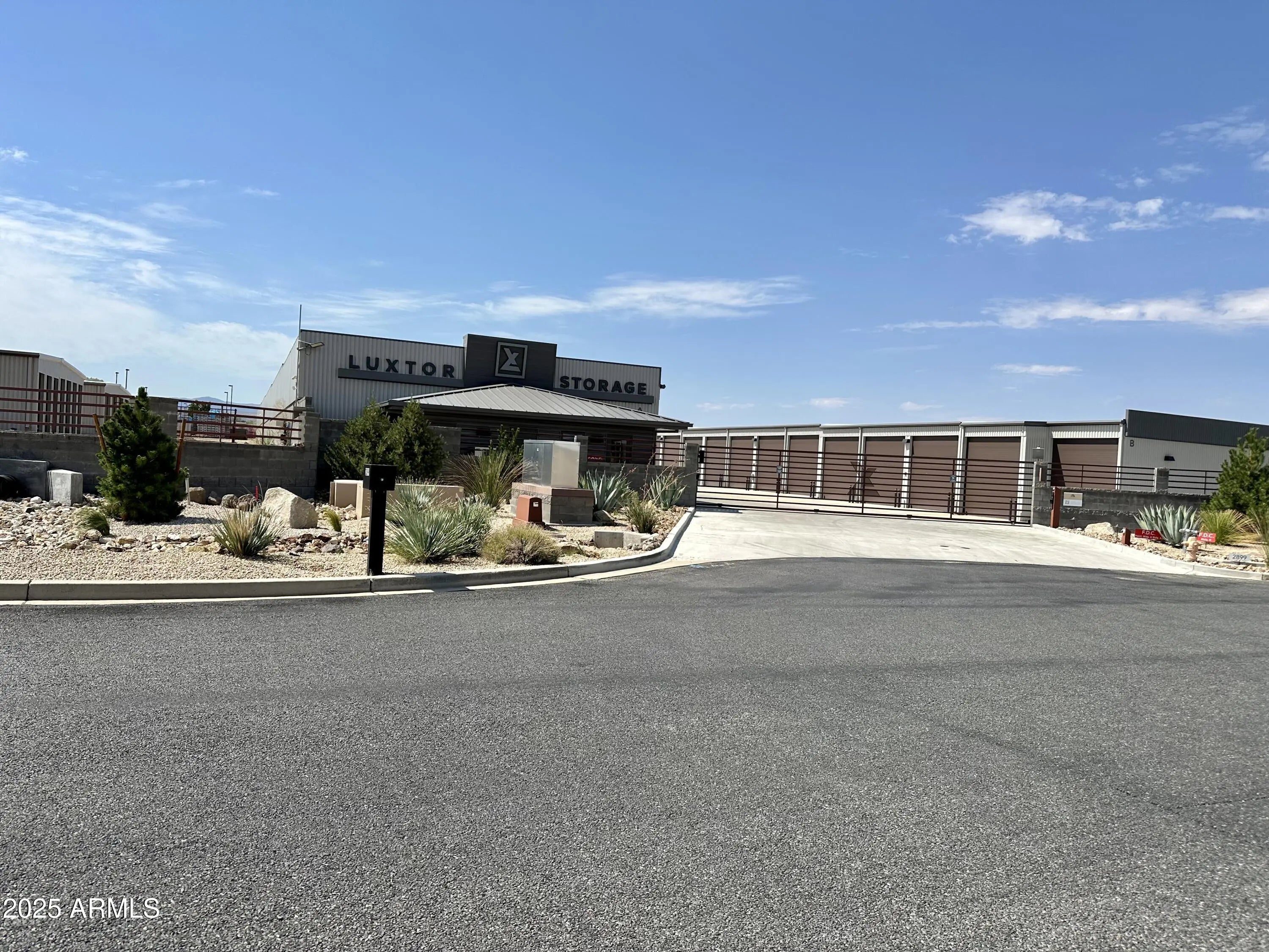 Photo of Listing #6906399