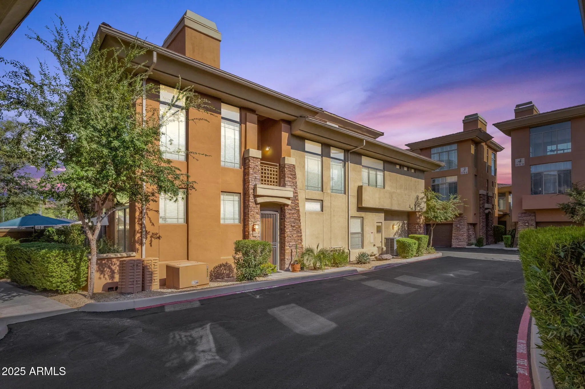 Photo of Listing #6912220